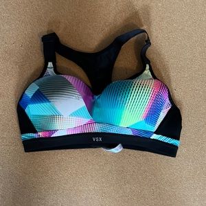 Victoria’s Secret molded cup sports bra 36B rainbow geometric print
